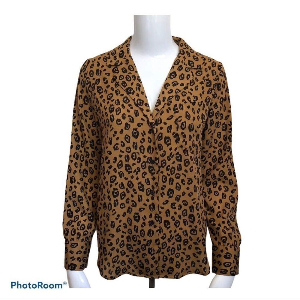 3/$25 Who What Wear Animal Print Button Up Long Sleeves Shirt Top Size S